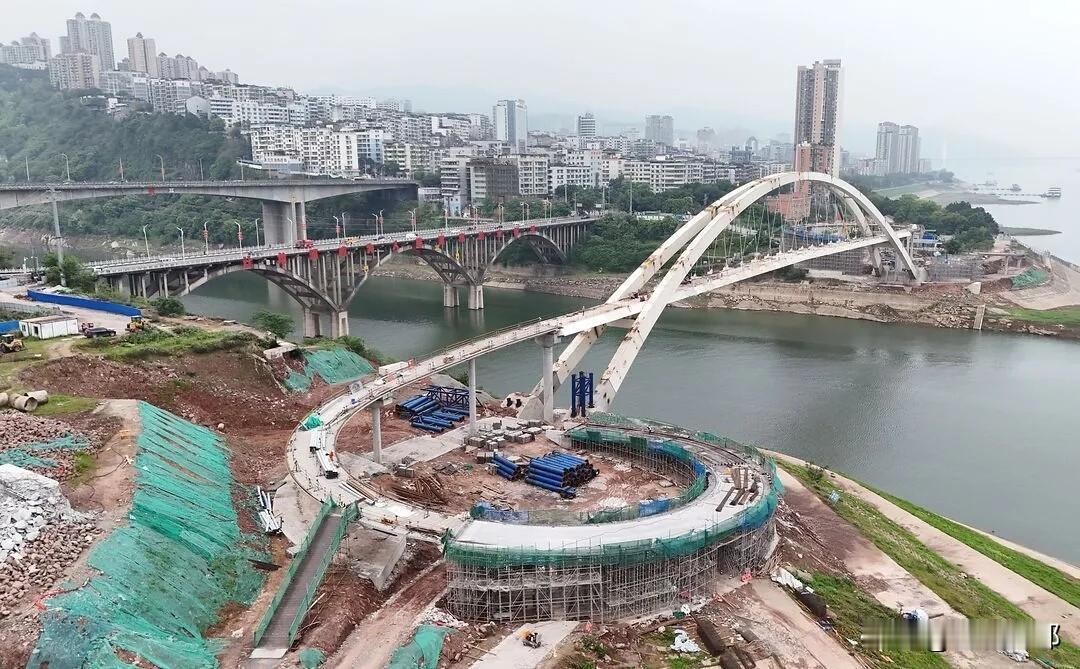 太燃了！三合街道人行通道迎来关键节点，预计2026年就能走啦✨
三合街道王家渡组