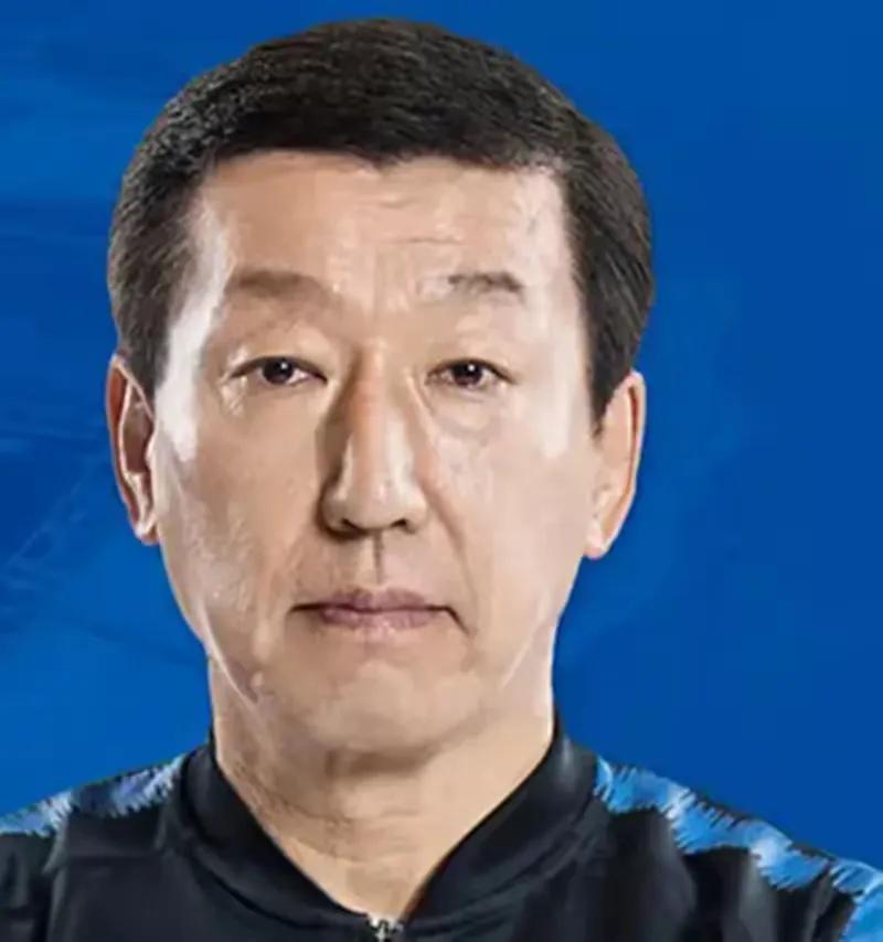 寻人启事
   崔康熙，男，66岁，韩国京畿道杨平郡人。于6月30日晚，山东泰山