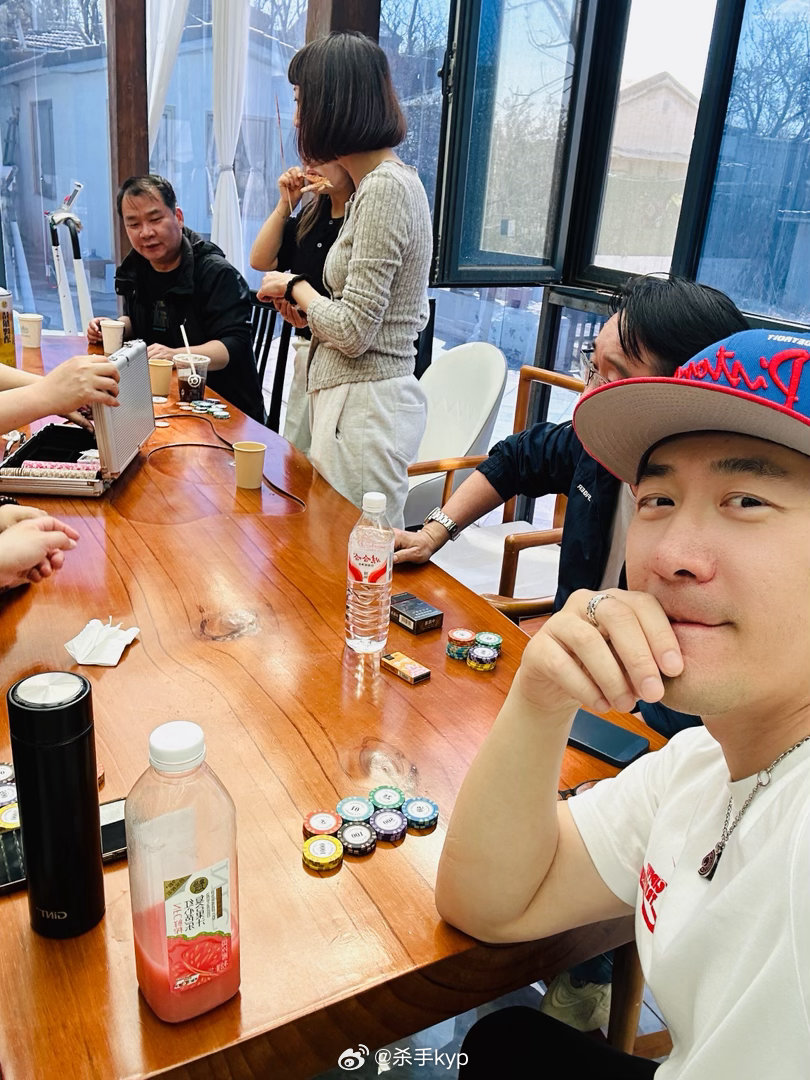 跑山～锻炼三件套大家是不是过节也这样，烧烤，火锅，打牌 北京·潭王路