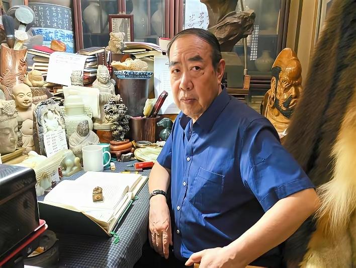陕西文学的“三驾马车”…
路遥，著有《平凡的世界》《人生》，英年早逝
陈忠实，著