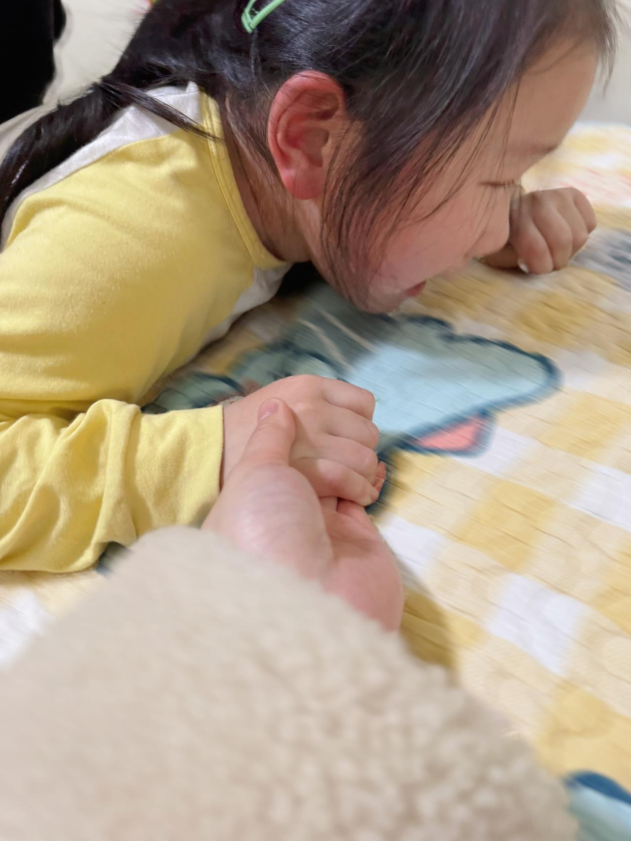 50分钟不长也不短
50分钟很长也很短
对于此刻的豆豆来说50分钟是煎熬是痛苦也