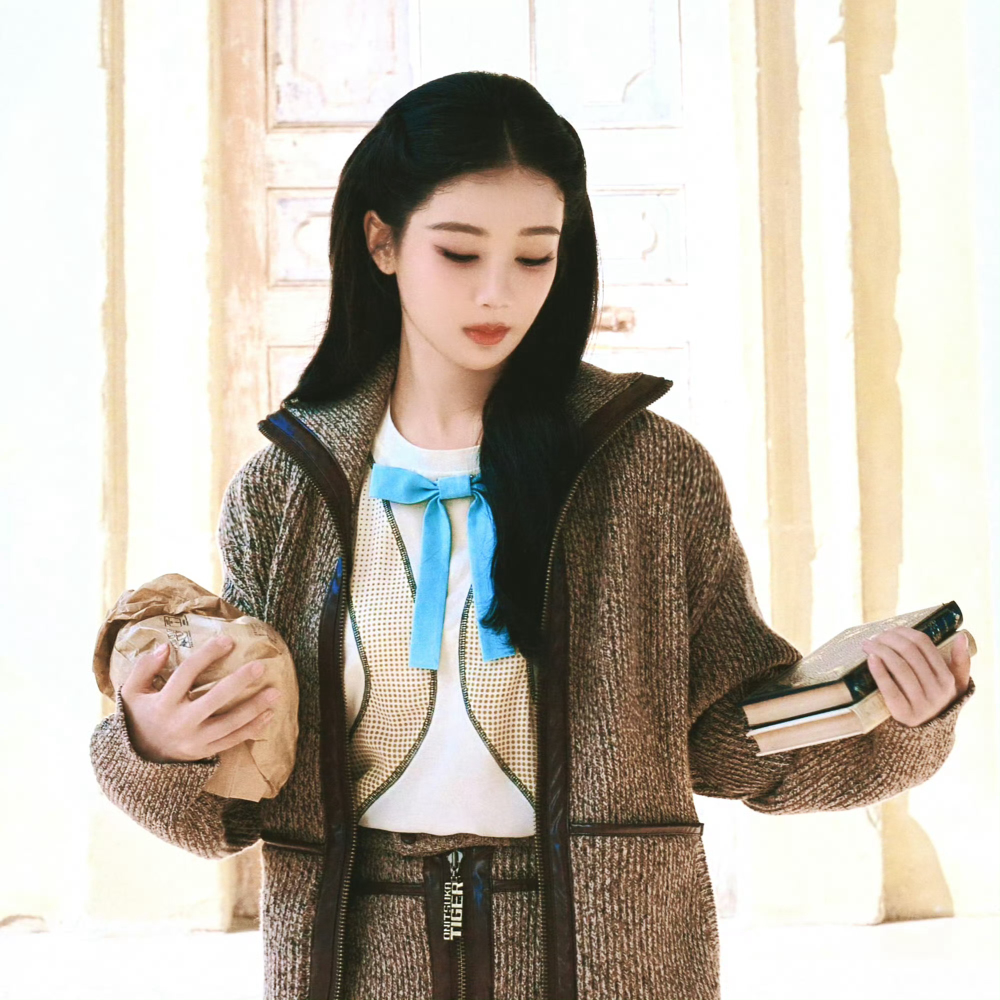 等你下课一起走好吗——杨紫 ​​​