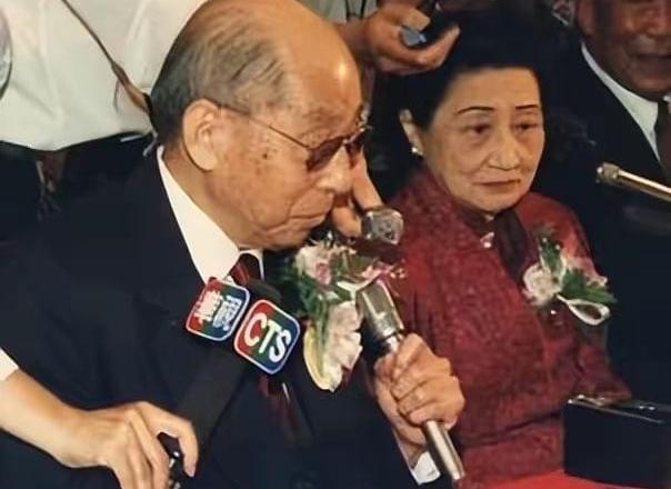 民国豪门赴美魔咒：权财散尽，后代凋零，斩杀殆尽！

张学良、宋美龄、孔祥熙、宋子