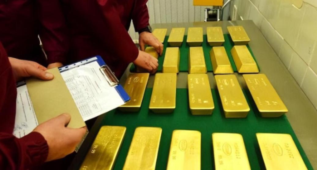 我国存在美国那600吨黄金，还能不能运回来？很遗憾，大概率是不能。美国手里攥着全