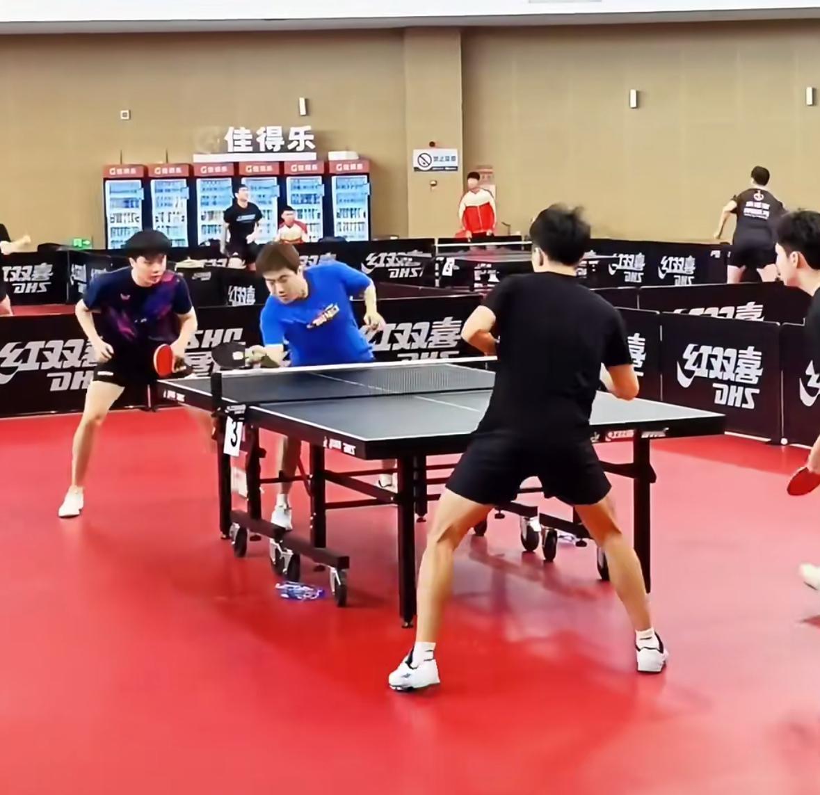 王楚钦/周启豪，林昀儒/梁靖崑赛前训练男双
12月27日，南京乒超总决赛
男团半