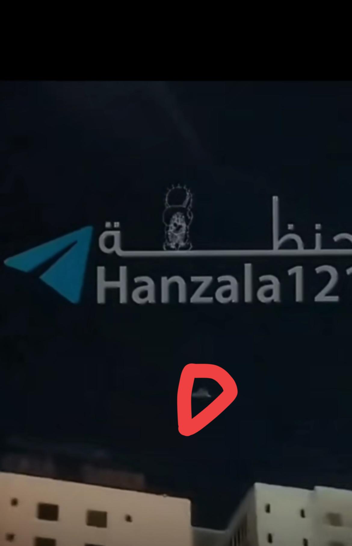 一架伊朗“小摩托”，见证者-136无人机低空飞行，击中了阿联酋迪拜的一栋建筑。