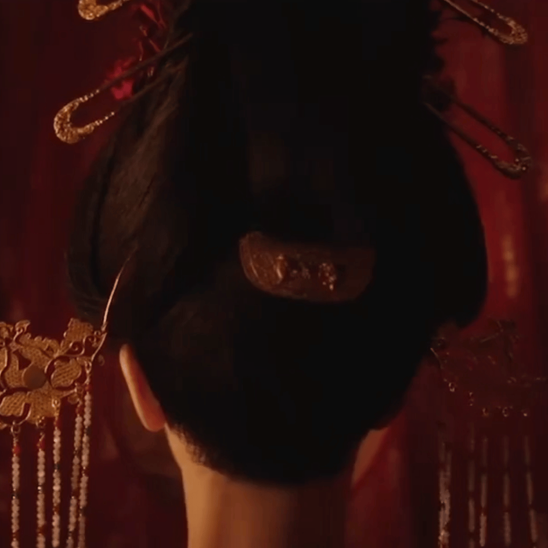 看到杨紫何惟芳，国色芳华大婚的正面了嘻嘻。 