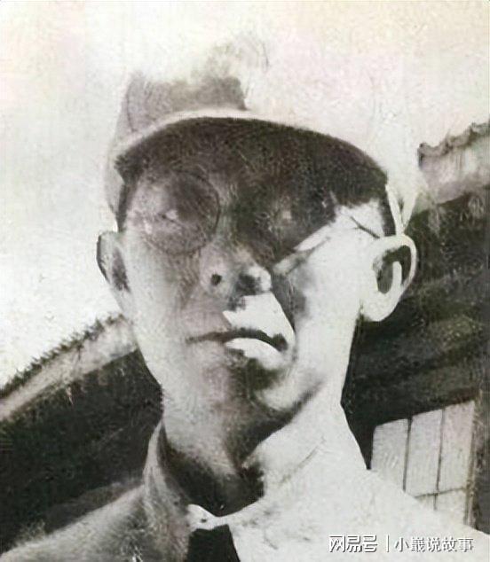 陕北红军重要创始人郭洪涛：因做错事无缘授衔，后任铁道部副部长。
 
说起郭洪涛，