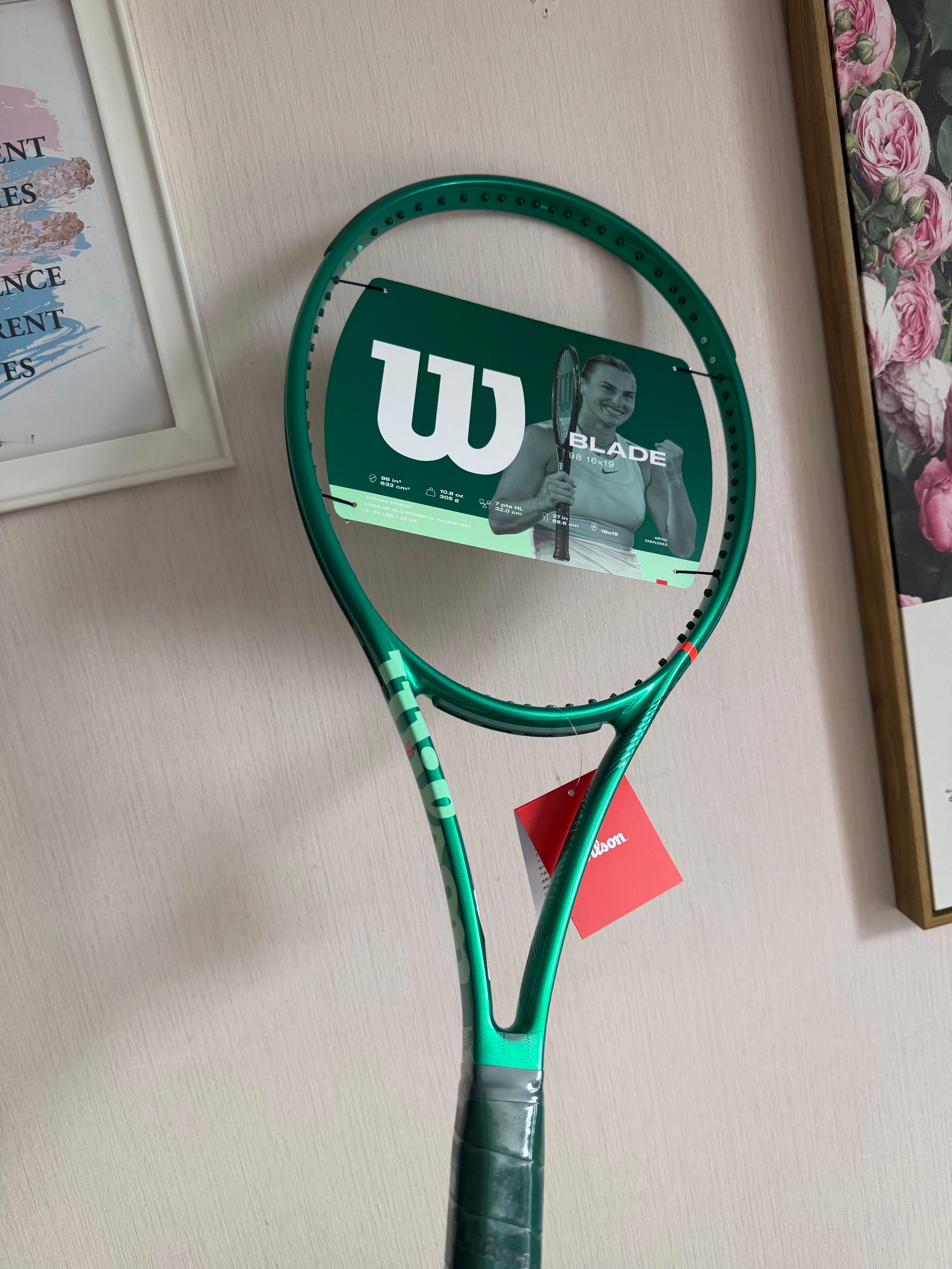 带着Blade V9披头散发已经很久V10碧玺绿刃，终于来了这一抹绿跟以往不同更