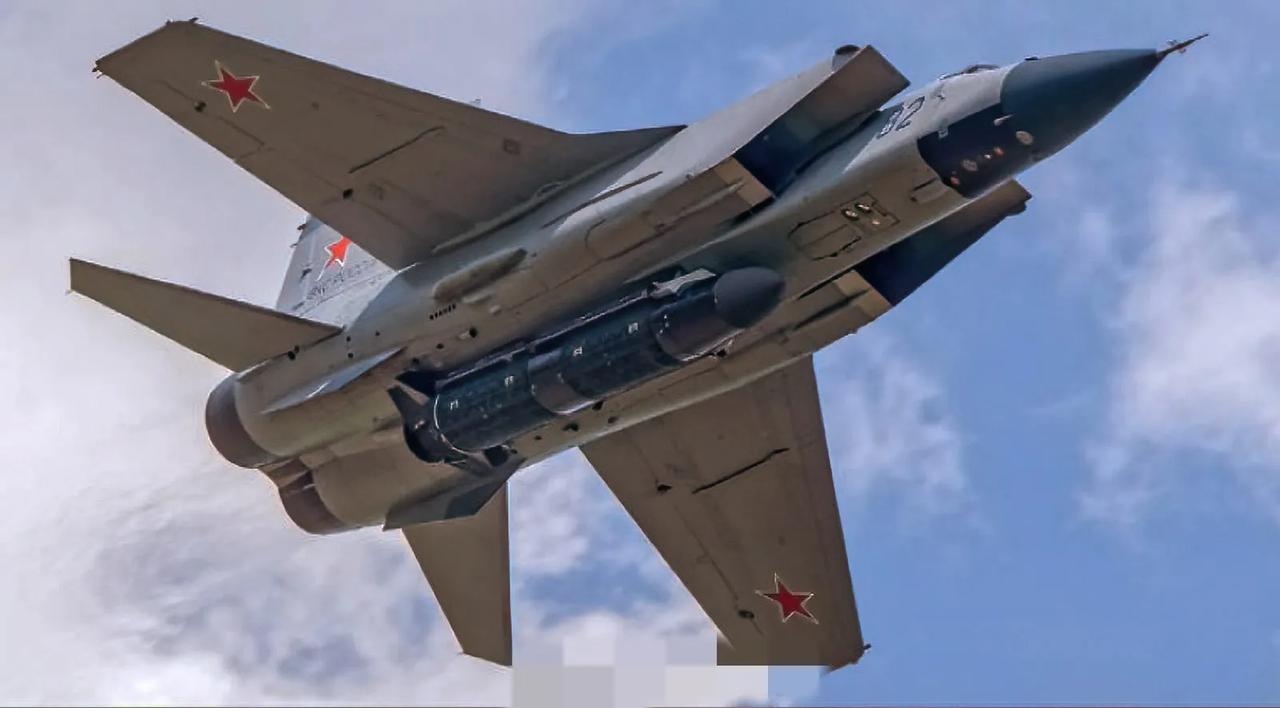 俄罗斯最近亮相了好多战略大杀器，海燕、波塞冬已经让美西方哑口无言了，到目前除了试