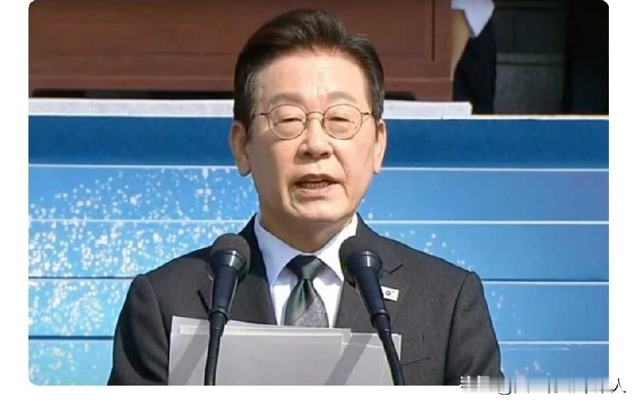 时隔一年多再翻旧账！韩国务安空难真相终于藏不住了
 
谁也没想到，一年多前惨烈的