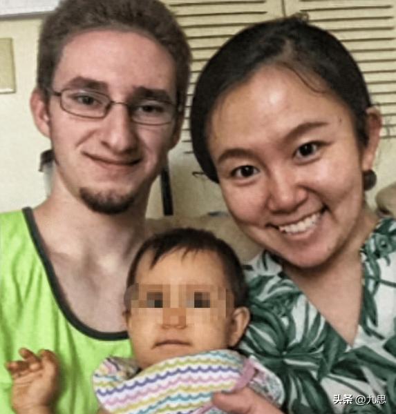 [微风]“你应该滚回中国去！”“别用亚洲人的脏习惯喂我的孩子！”2019年这是美