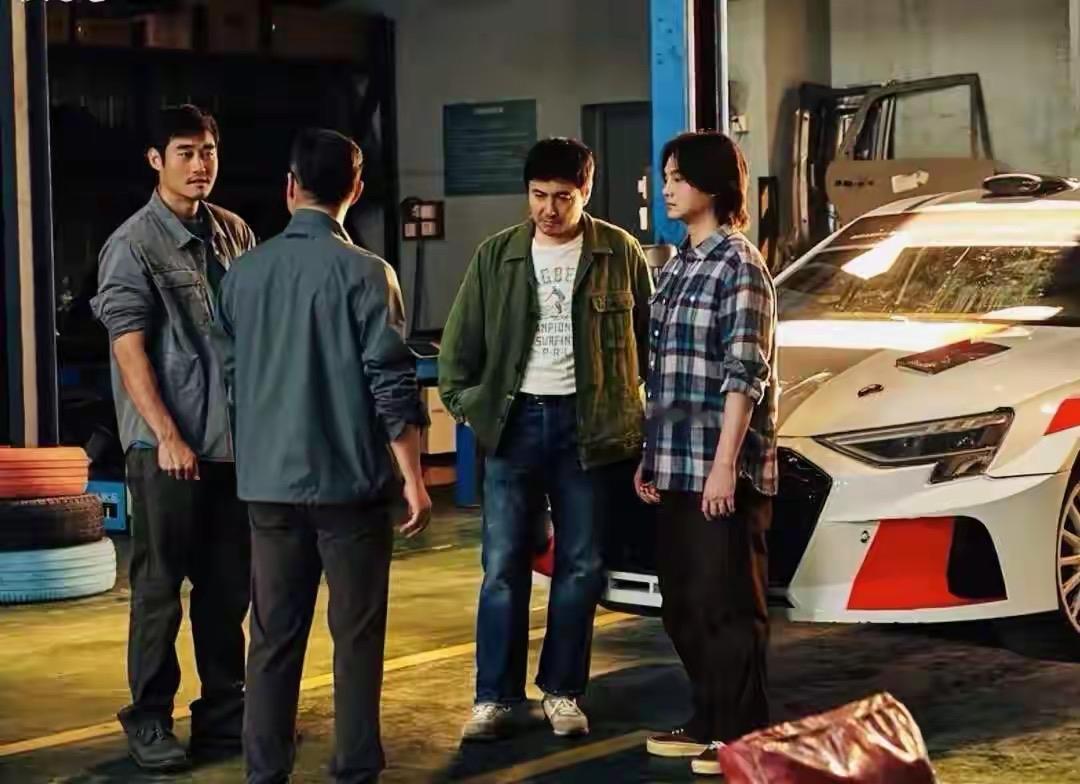 叶经理拿了那么多冠军，为什么在《飞驰人生3》里还是会被解雇？

叶经理最初失业的
