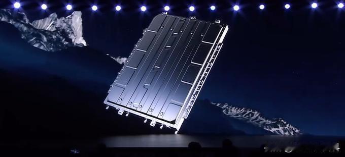 宁德时代推出了专为增程、插混电动车而来的“骁遥超级增·混电池”，它是全球首款兼顾