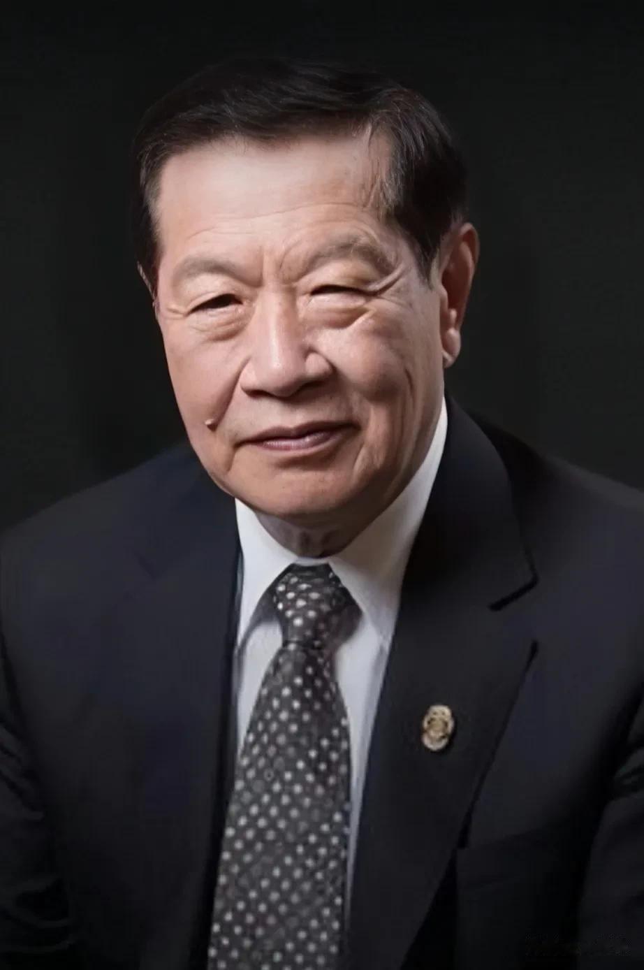 刑事鉴识专家李昌钰，被尊称“华人神探”，他说:我这辈子破获最快的一件杀人案，只用