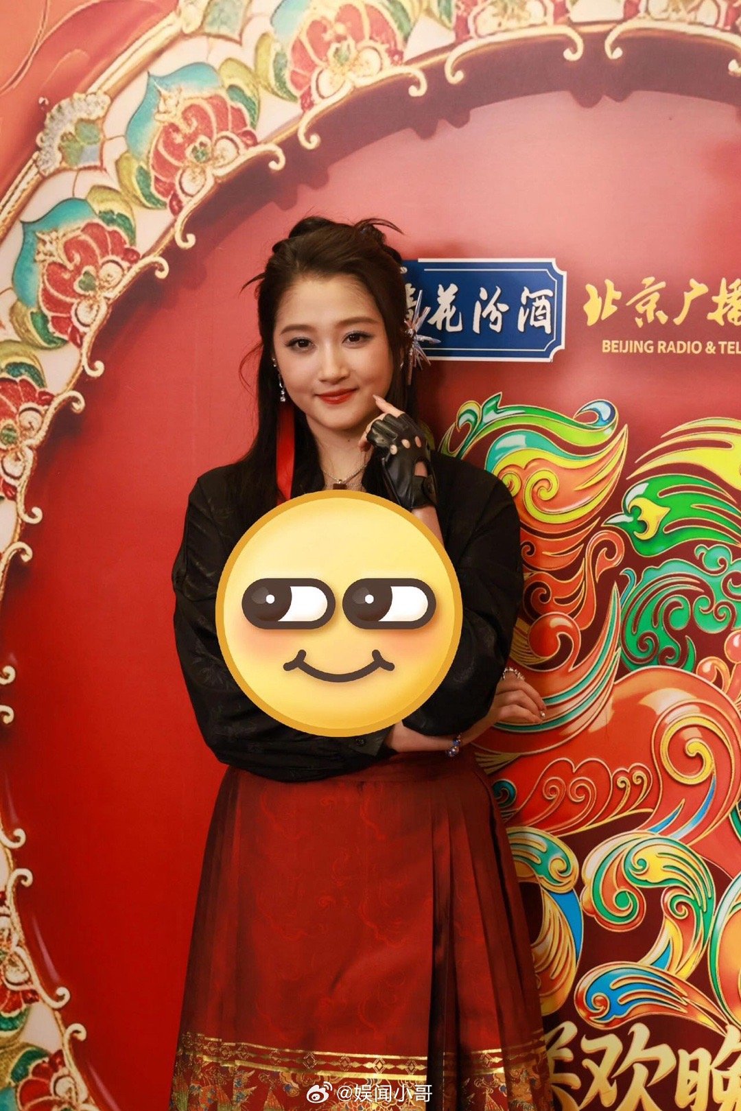 关晓彤金靖王玉雯各美各的 哇塞！关晓彤、金靖、王玉雯齐聚北京台春晚，妆造各异美出