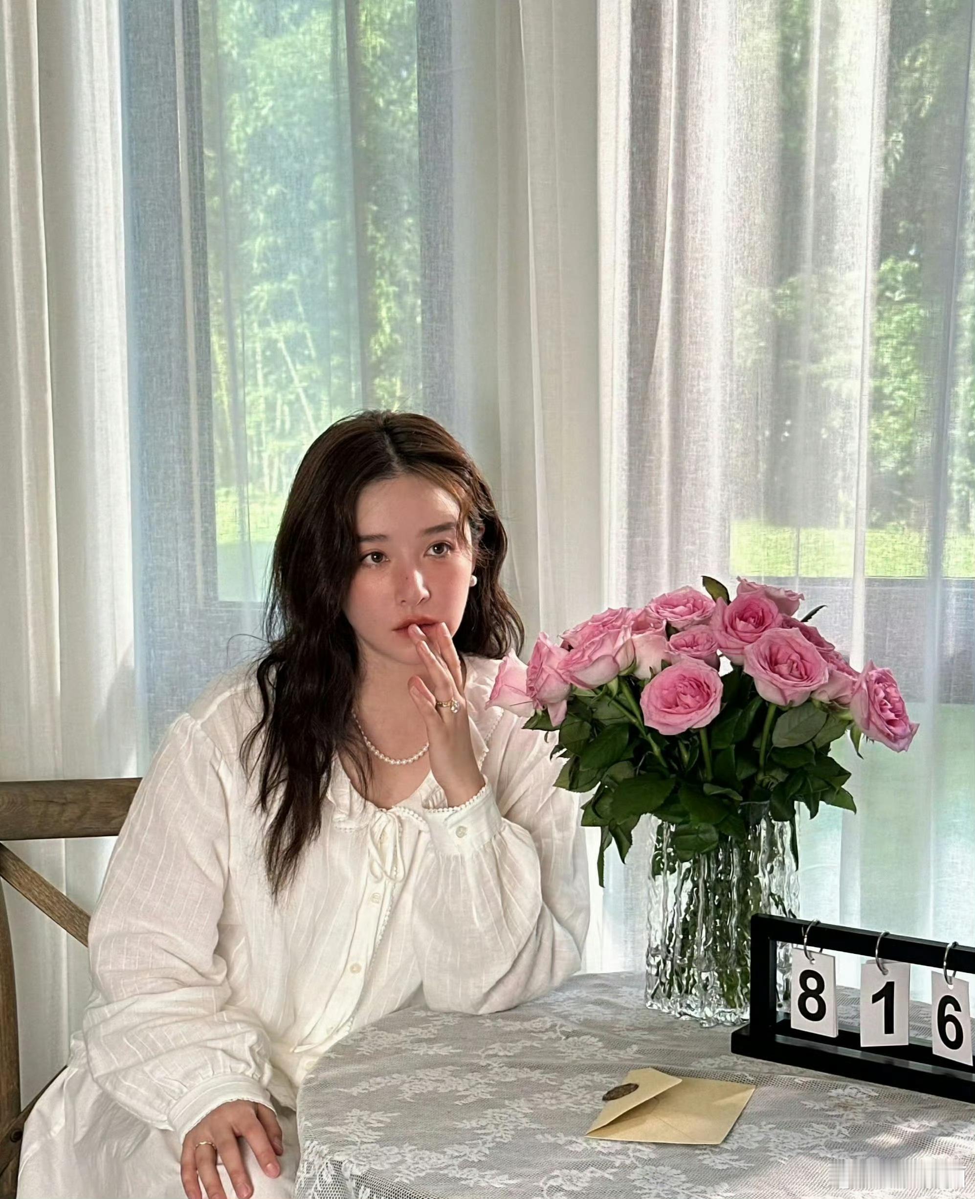 阚清子近照状态也挺不容易的 感情 子女 上都磕磕绊绊的 