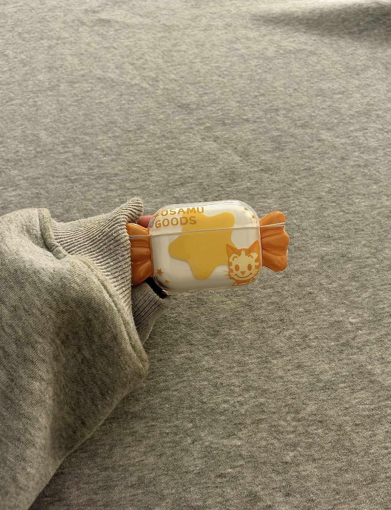 打开糖果居然是AirPods
耳机壳