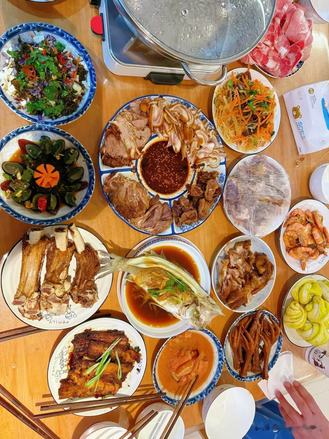 2026，吃好喝好，长生不老[偷笑]；白白胖胖，充满希望。