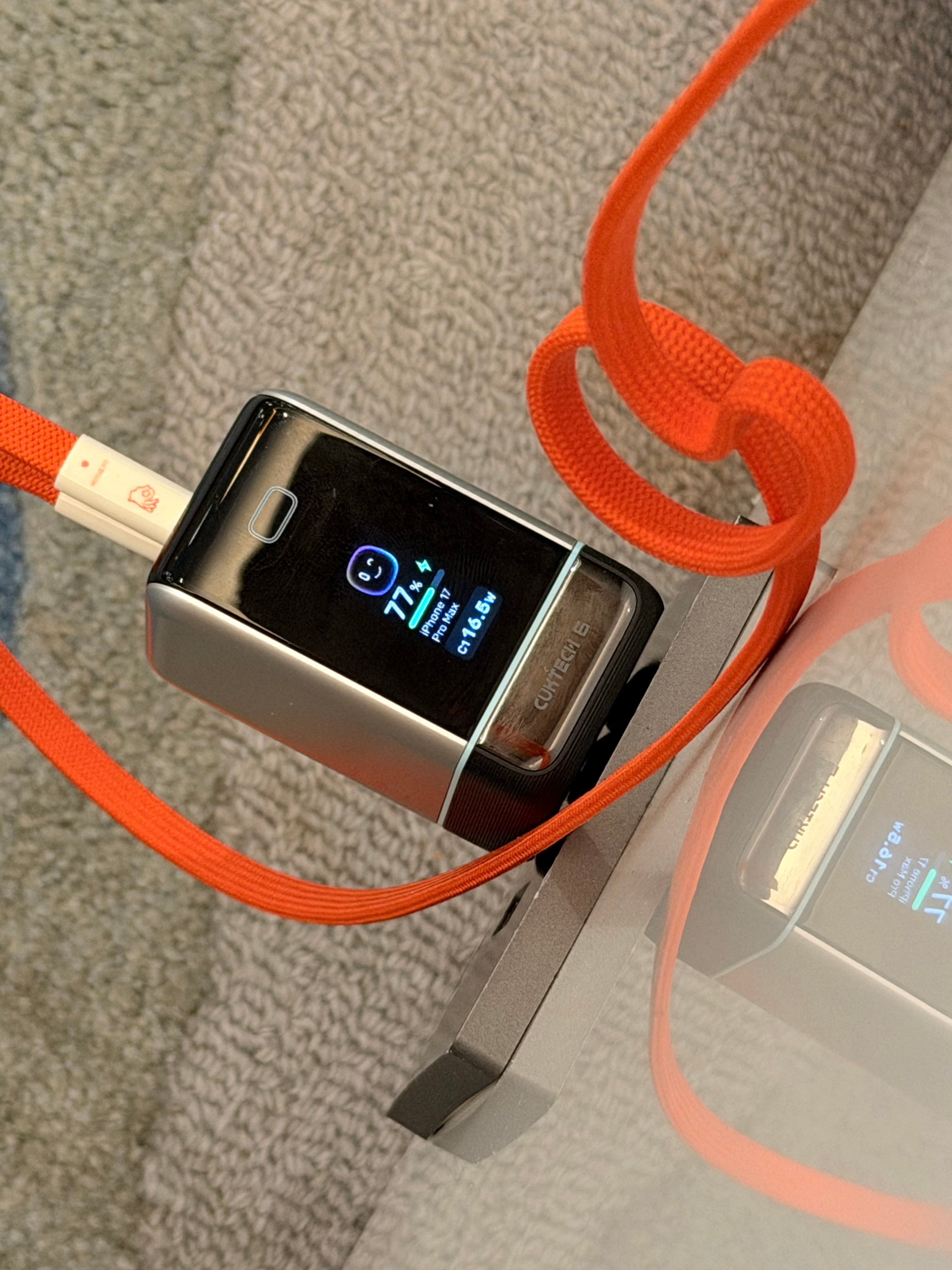 酷态科6号这个充电头颜值挺高的 就是不知道为啥iPhone充电功率最高只能到19