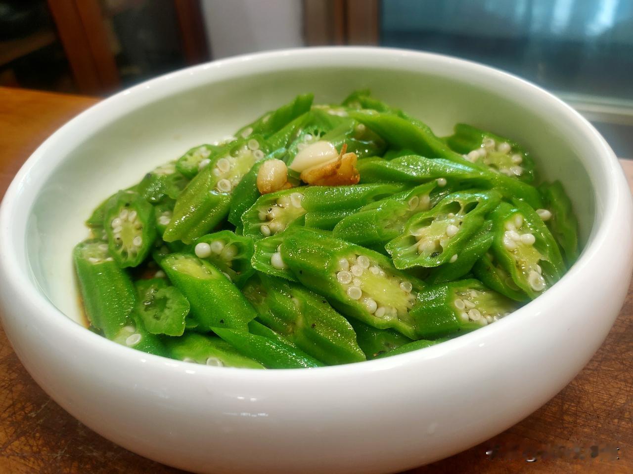 今日美食打卡日记 
以美食解锁快乐
把平淡的生活变得有滋有味
今天做了鱼炖豆腐，