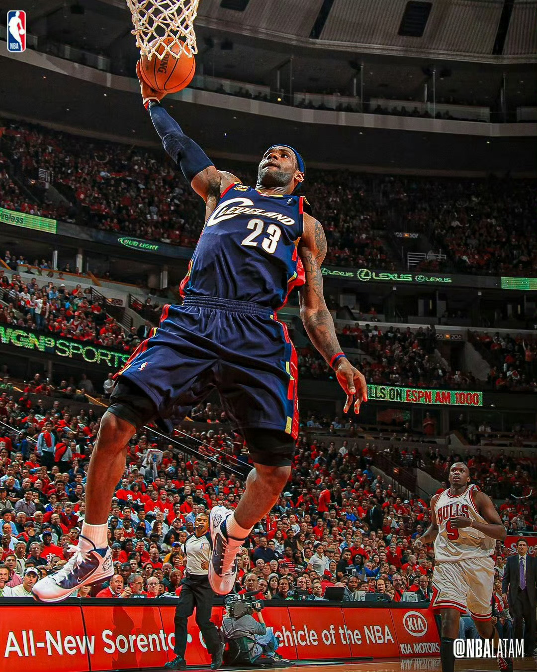 老照片回顾经典海军蓝骑士克利夫兰骑士nba詹姆斯