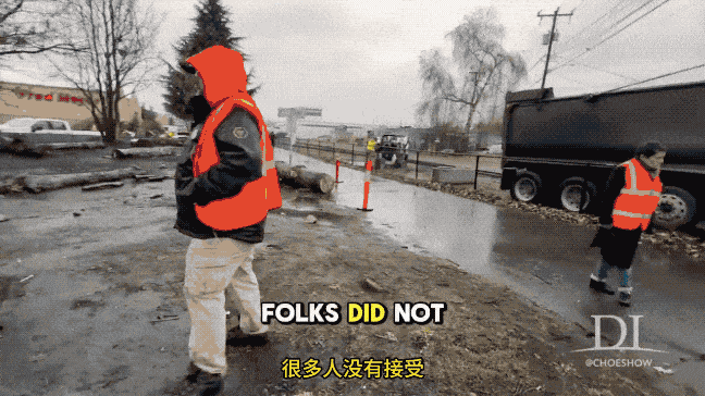 罕见20岁华裔流浪女惊现美国西雅图：连拍摄者都感觉惊奇，斩杀线都到这程度了？这是