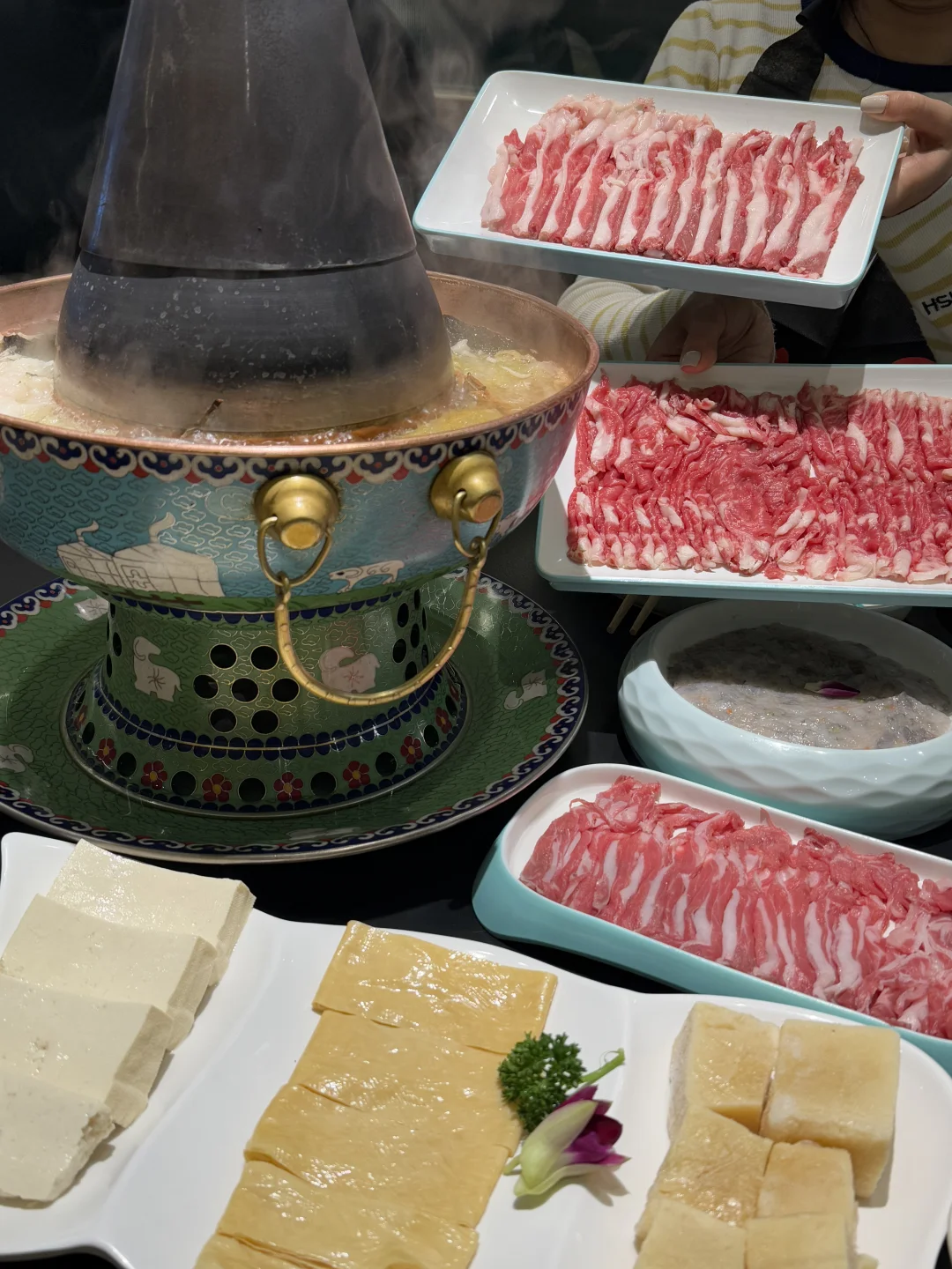 有一个超爱吃铜锅的朋友是种什么样的体验🍲