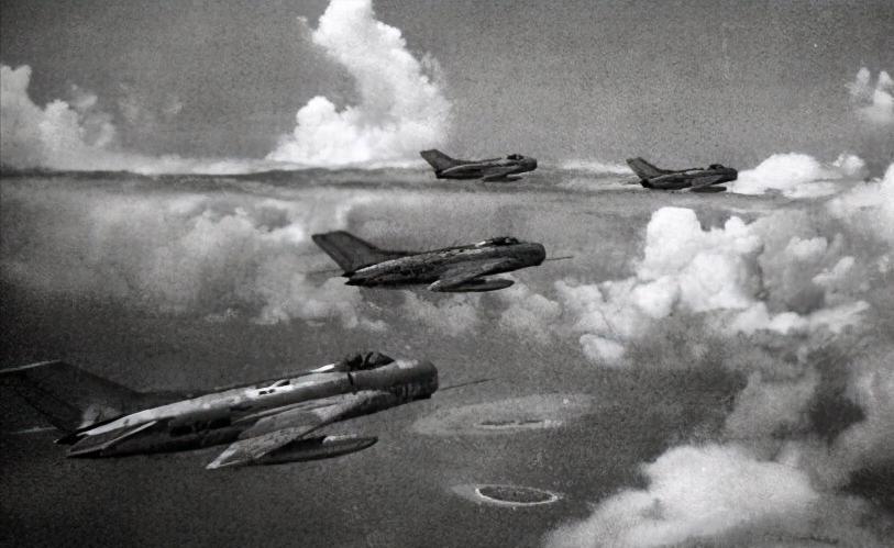 1965年空中激战中中国飞行员用歼6击落美机，24年后那位美军飞行员远赴中国专程