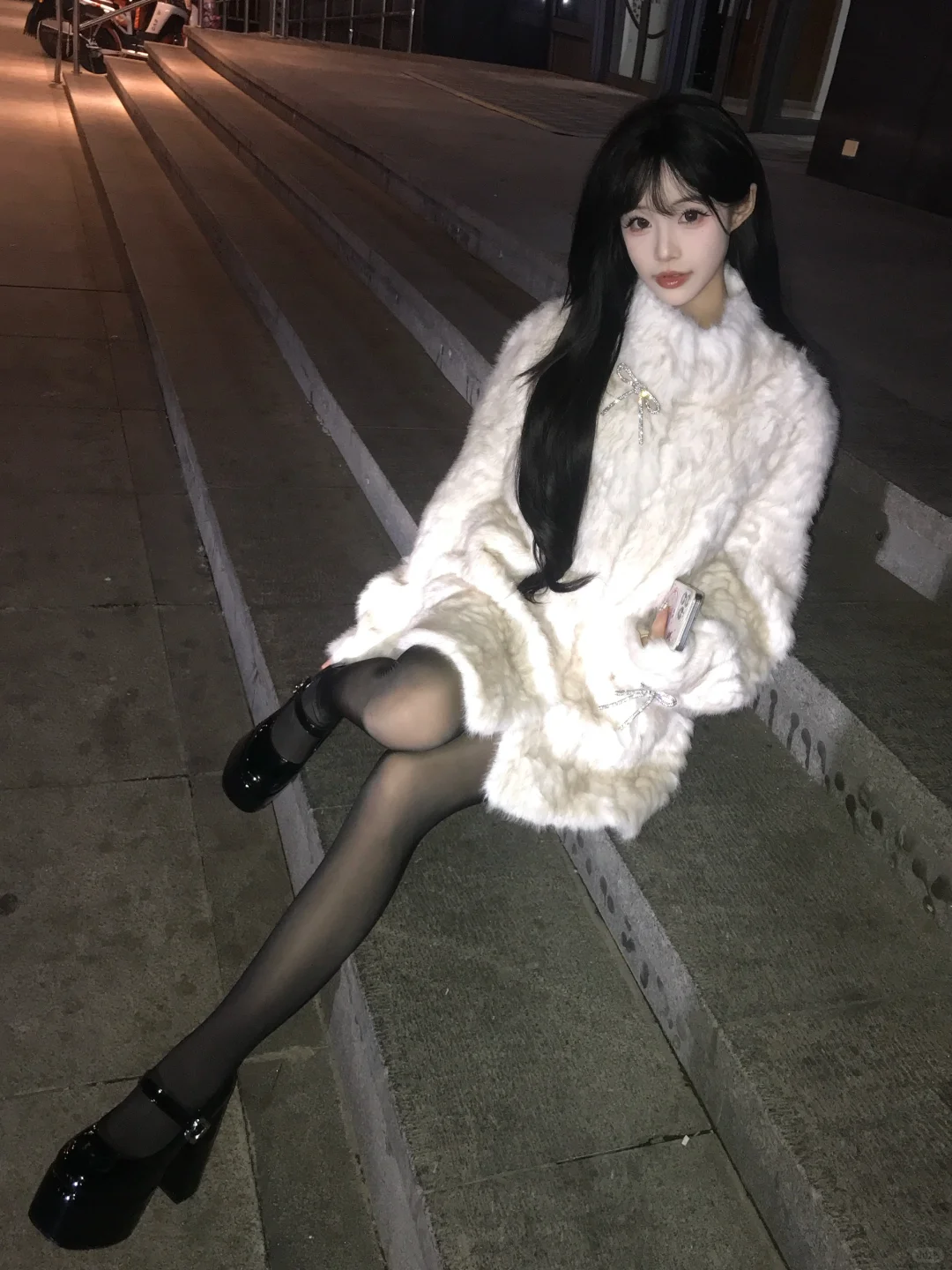 我裹了裹你的旧外套 就像去年冬天的拥抱