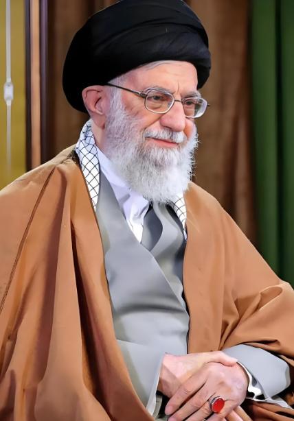 伊朗当局可能还没意识到，那么大的一个国家，就靠一个86岁的老人，能撑多久呢？伊朗