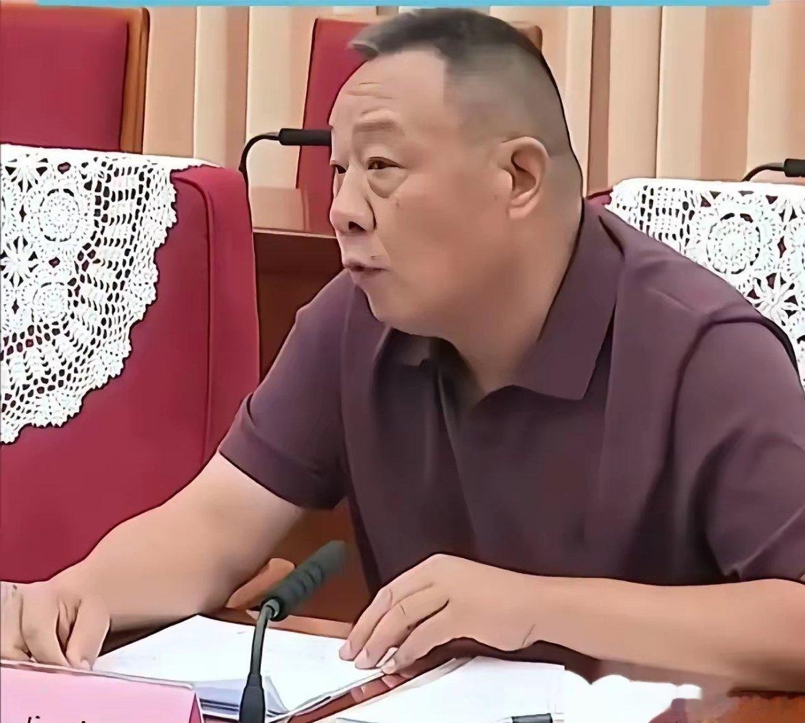 于东来依旧实话实说：内需拉不动，只因普通人没钱、没时间、不敢消费。 