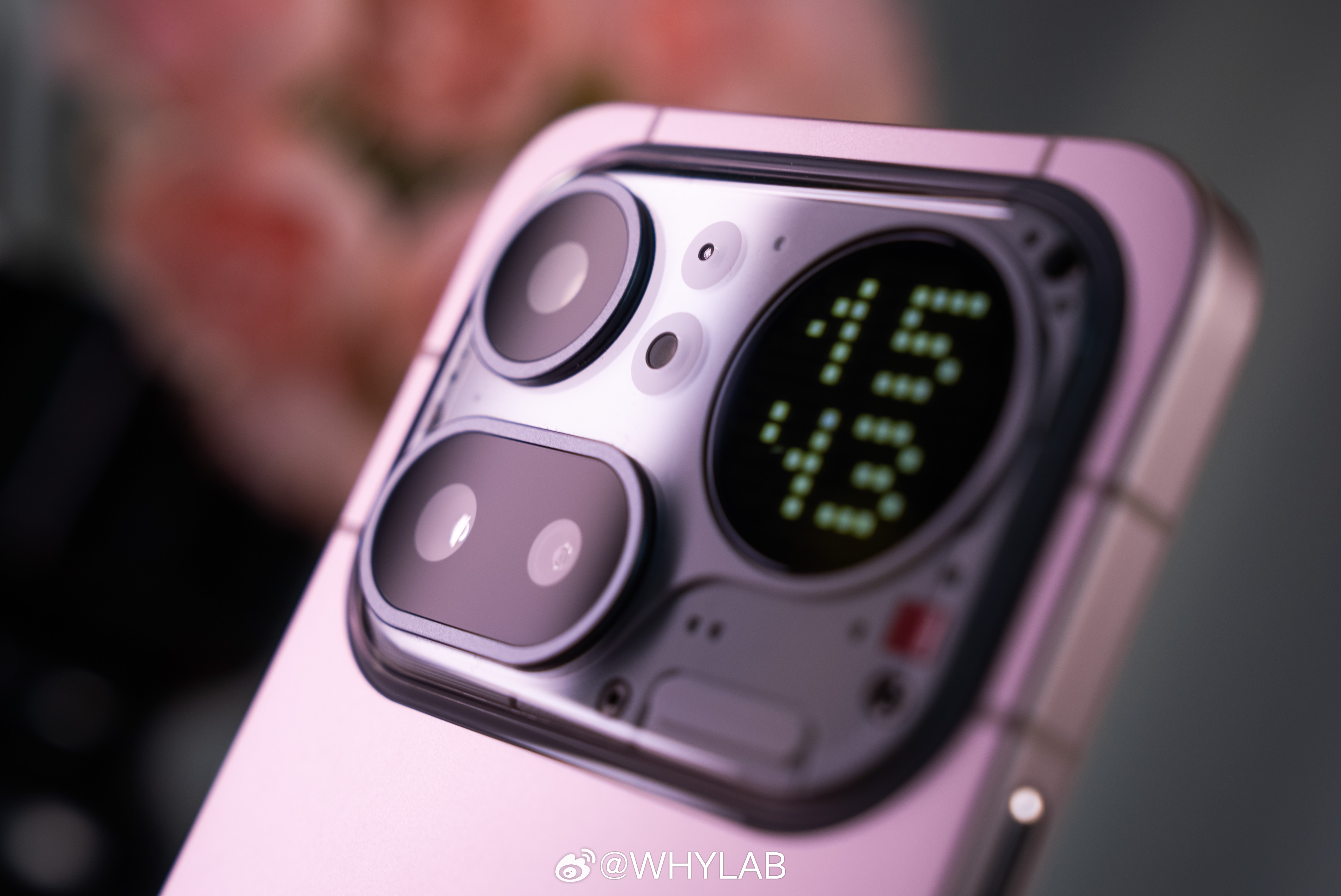 WHYLAB图赏拿到 Nothing Phone（4a）Pro 真机了，说实话，