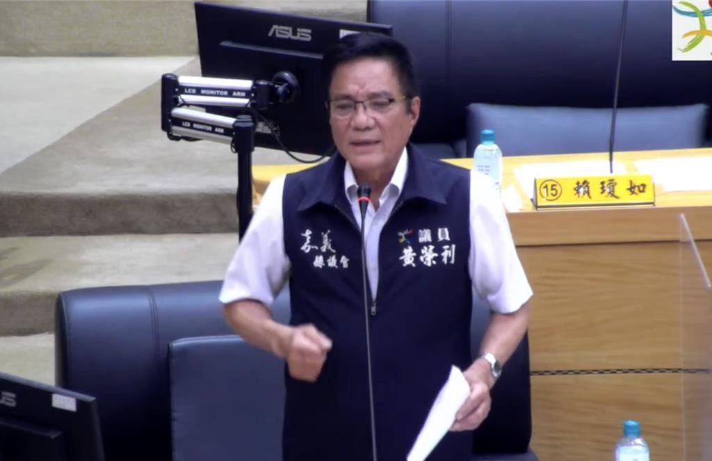 太保市预算卡关三个月，县议员撂话：3天不核定，民众上街抗议
嘉义县太保市公所今年