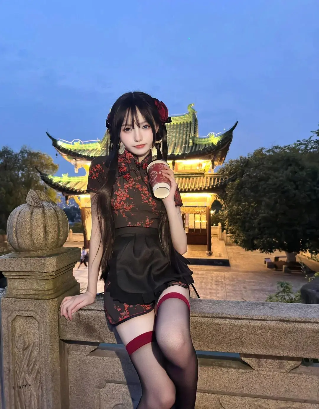《霸  王        》