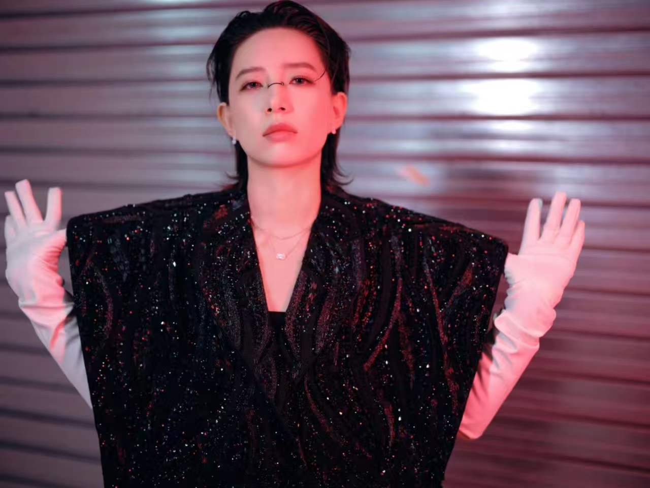 HYBE新女团成员撞脸李斯丹妮 救命，TUIDE这个叫YIHANI的妹妹和李斯丹