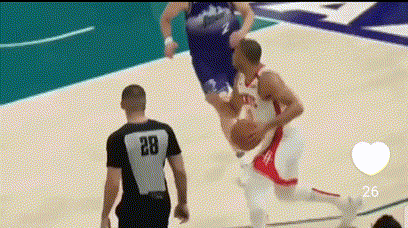 戈登打起球来咯噔～咯噔的[笑cry]#nba吐槽大会##五大囧[超话]# ​​​
