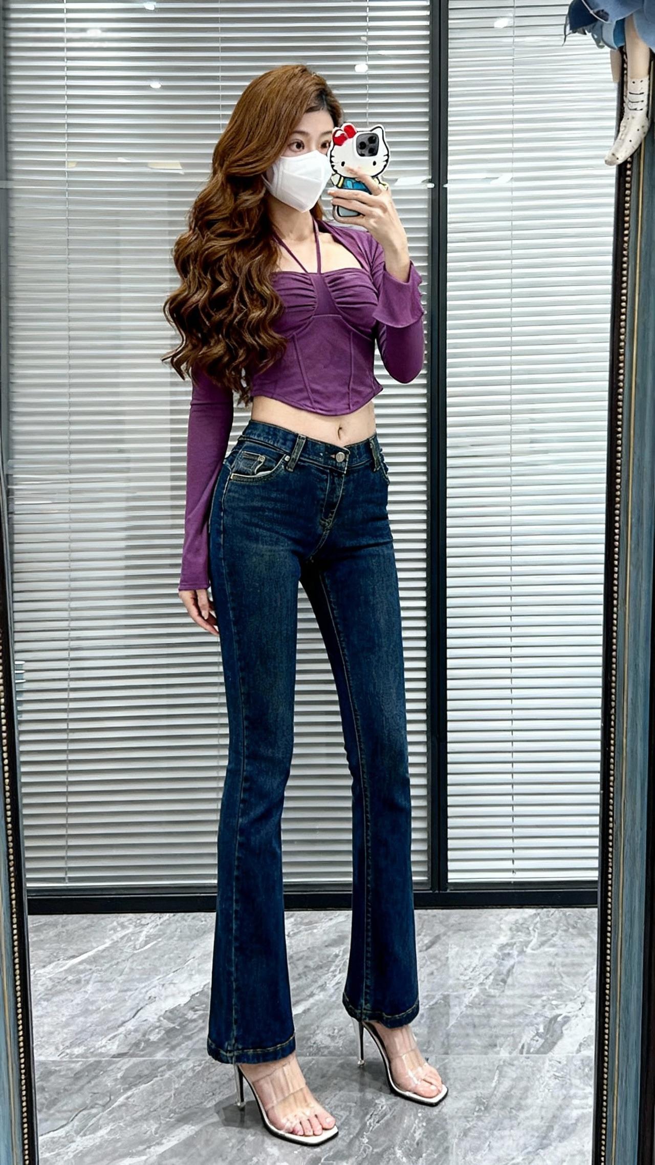 牛仔裤搭配高跟鞋好看还是靴子好看牛仔裤还是得配高跟鞋才能展现价值