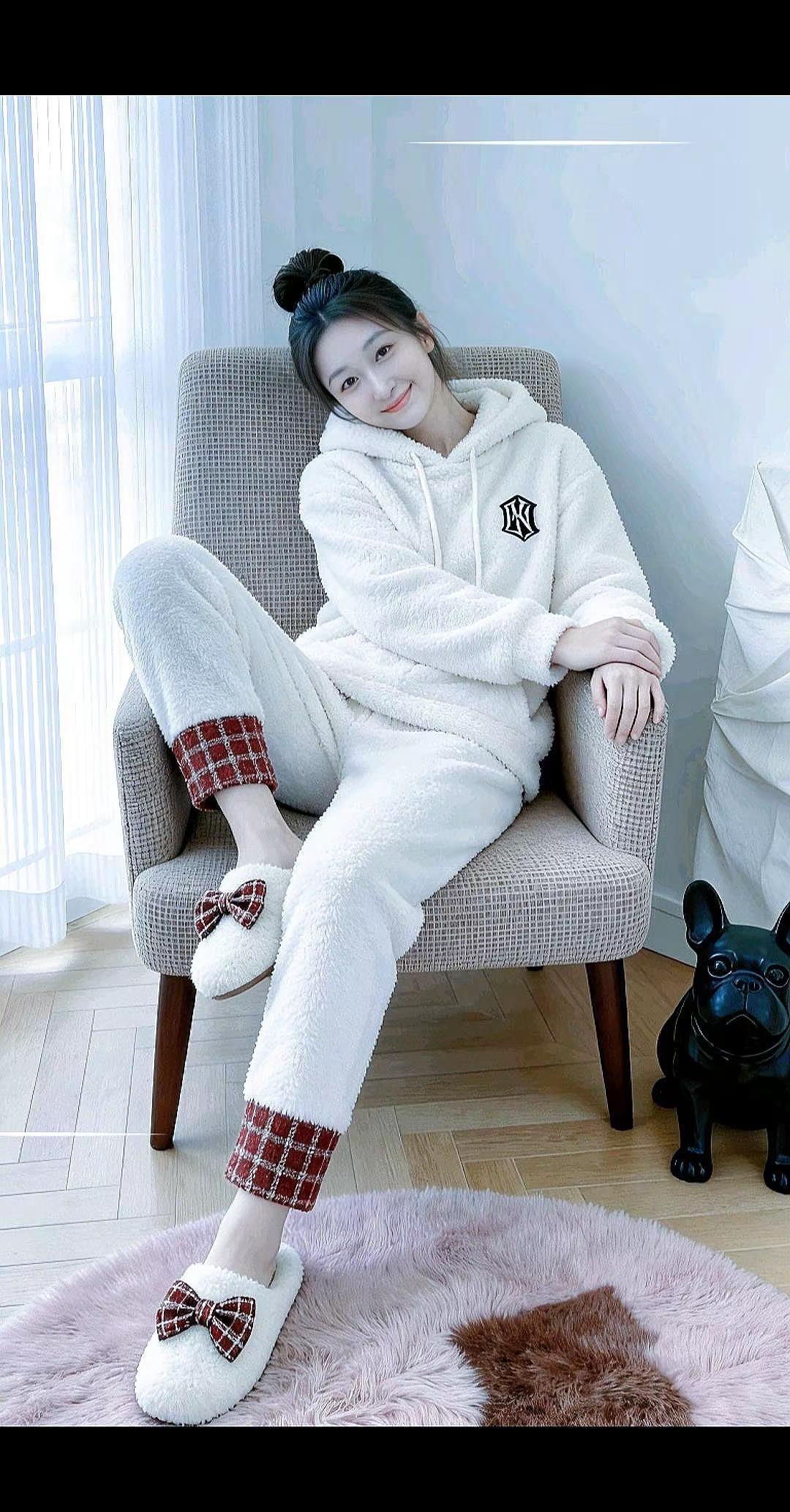 生活最美的状态，其实就是,简单与心安平静地过着，开心地笑着🤗