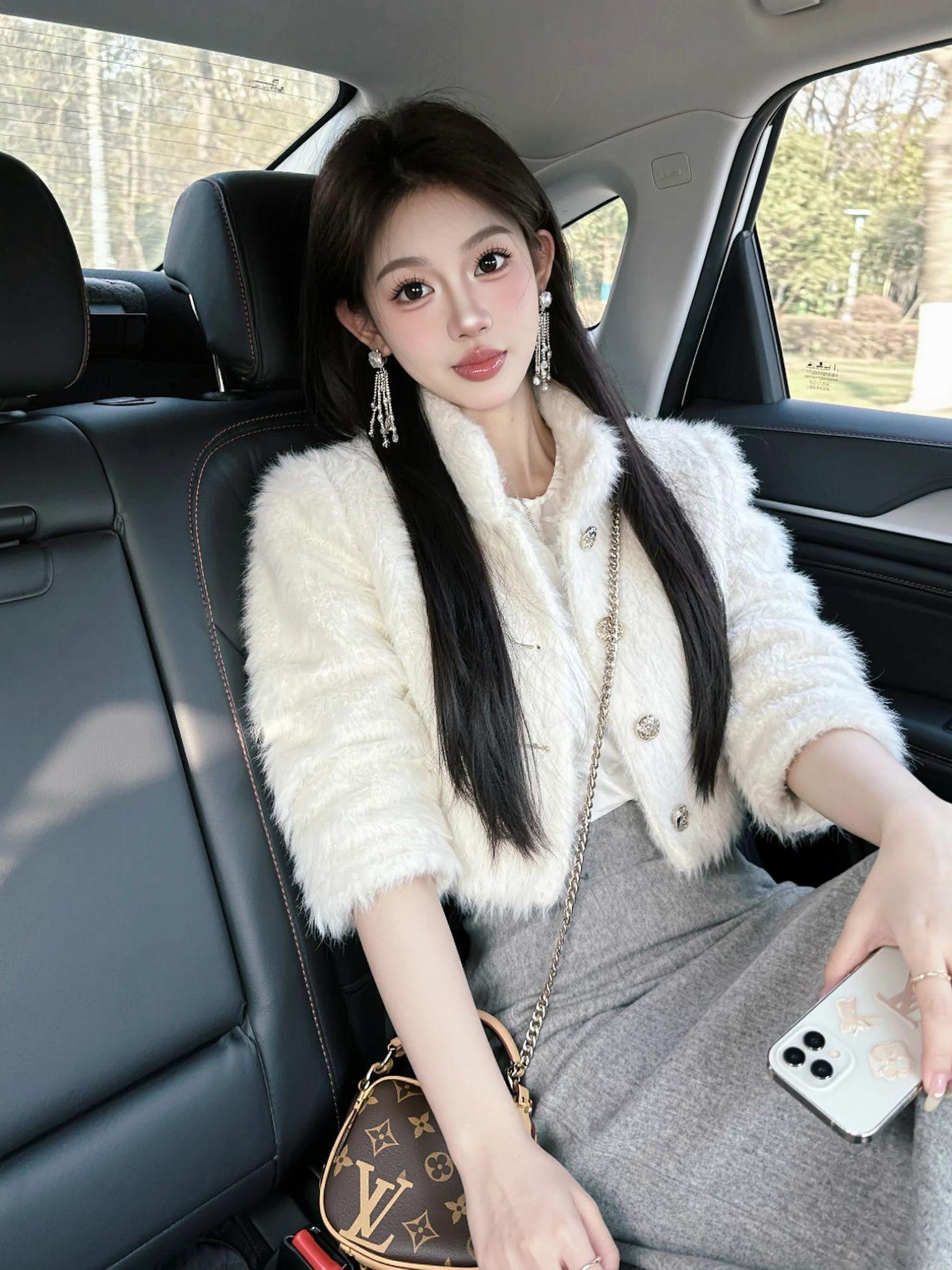 AI毛绒氛围感写真 等我先摆好造型 写真风格