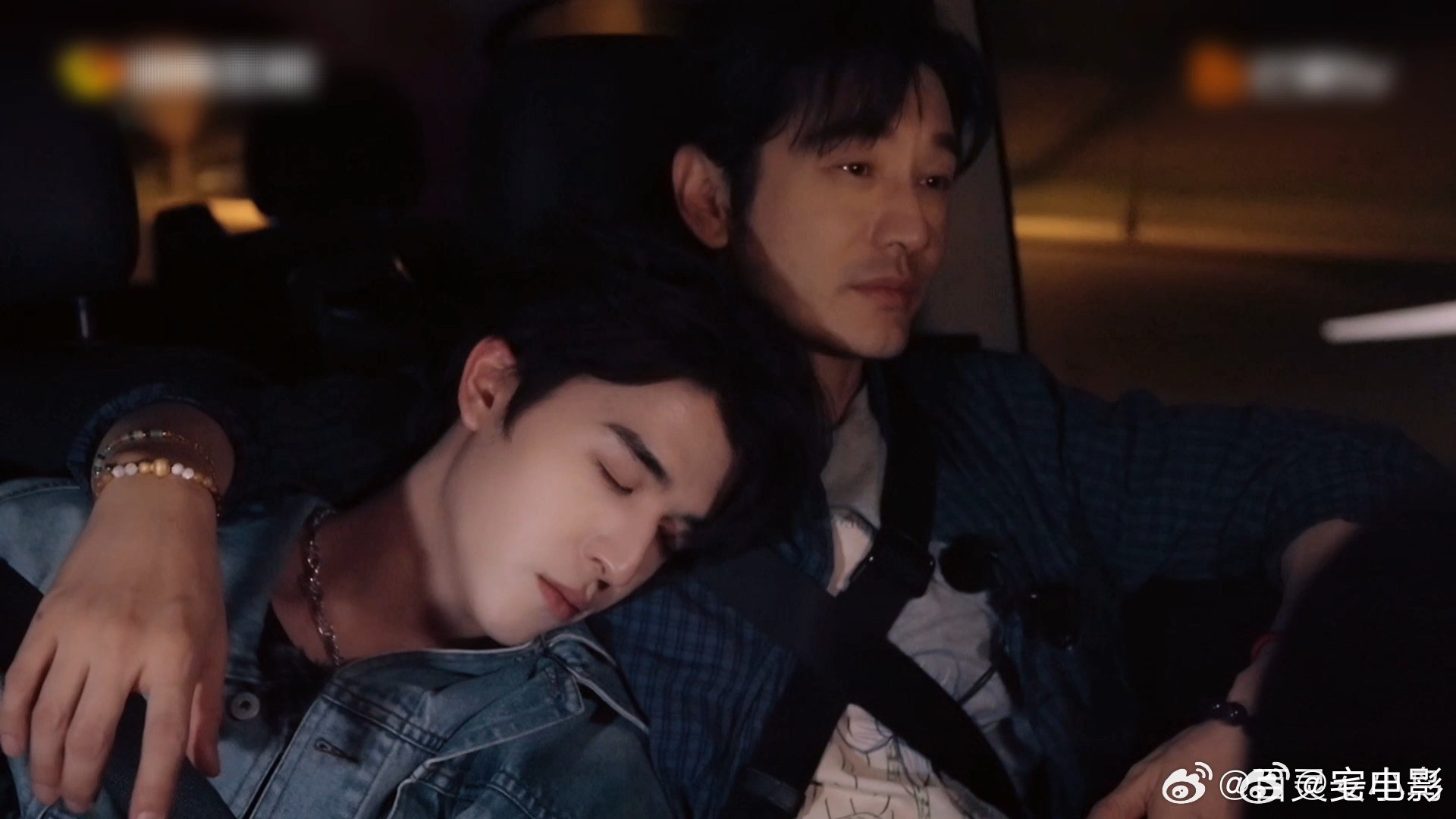 黄晓明20年霸总没白演 晓明哥搂派派睡觉那动作，比偶像剧还苏，原来霸总不是演的，