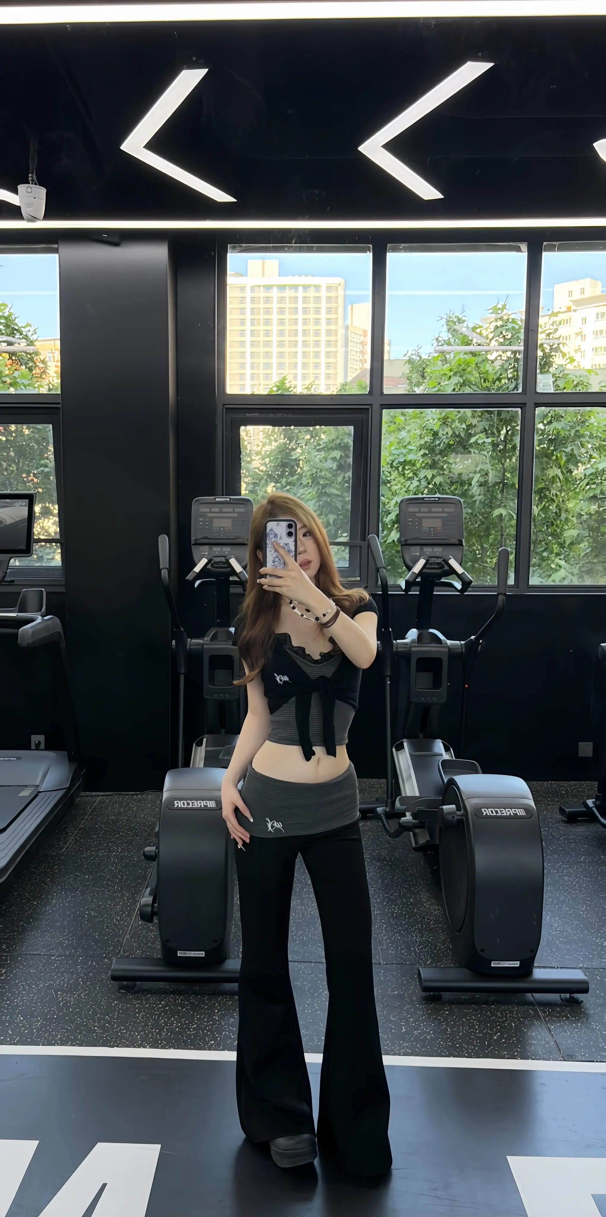 钻进了生活的圈套 好幸福 原来是上吊