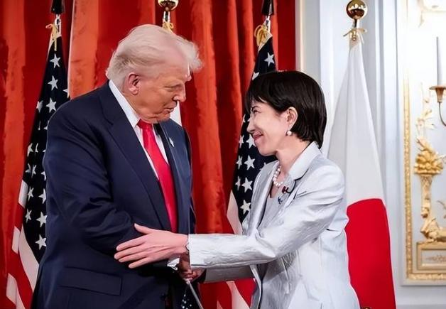 日本军工界算是彻底被砸了饭碗！中方两道反制令劈头盖脸砸下，日本高官急得直跳脚，连