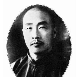 1938年，战区副司令韩复渠被蒋介石骗到开封参会，刚到就被处决
韩复榘，出生于书