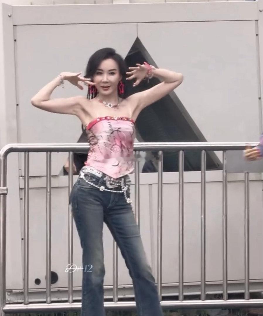 萧蔷陶昕然安崎一公造型萧蔷一公造型 太好看了吧 