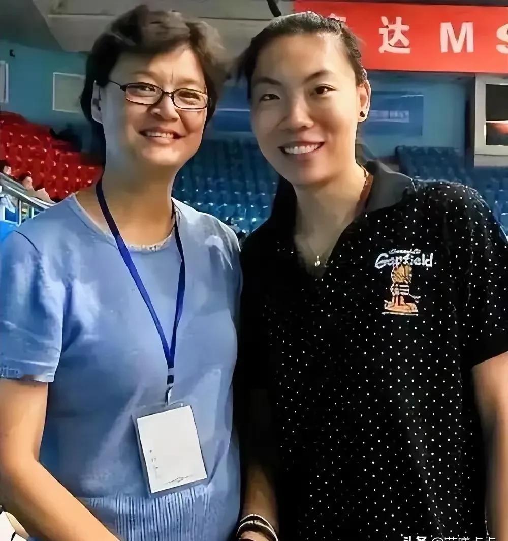 拦网封神的铁壁，扣杀破局的暴风——两位副攻隔空对决，谁才是女排的脊梁？
八十年代