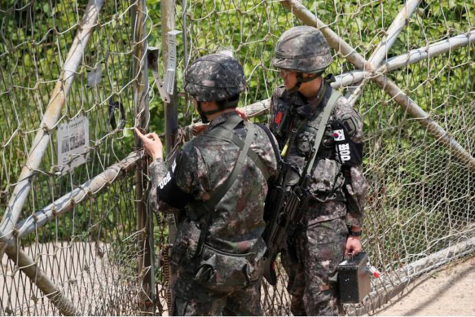 李在明想缓和，地雷不答应

近日，3名韩国士兵在军事分界线附近触雷，至少1人脚踝