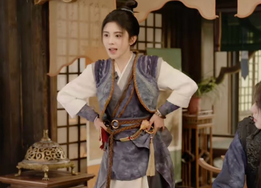 鞠婧祎姜黎非 我作证就是姜黎非一jio把阿黛踹下去的🙉 