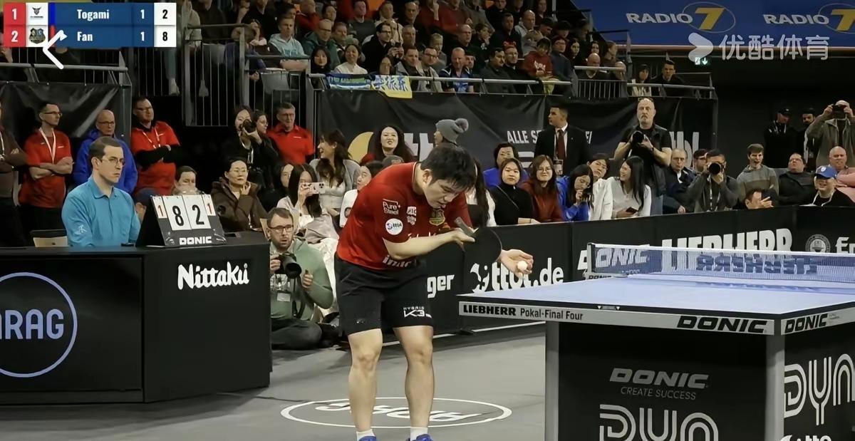 德国杯
樊振东率队今晚冲击冠军!
北京时间2026年1月4日晚，樊振东所在的萨尔