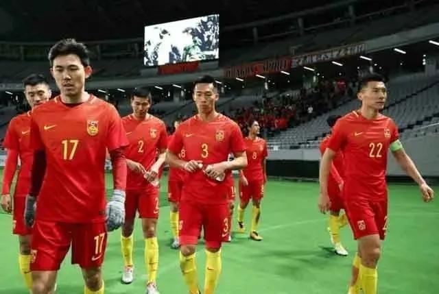 1957年世预赛国足不敌印尼，贺龙训斥球员：不好好训练，还想开饭吗？
1949年